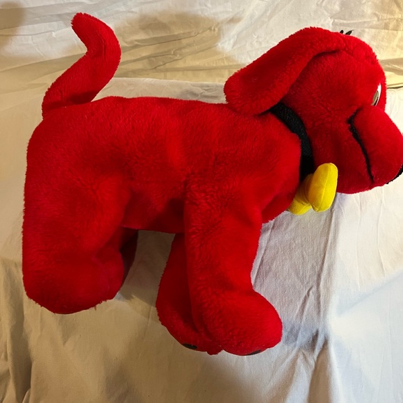 Clifford the big red dog plush stuffed animal - Picture 4 of 6